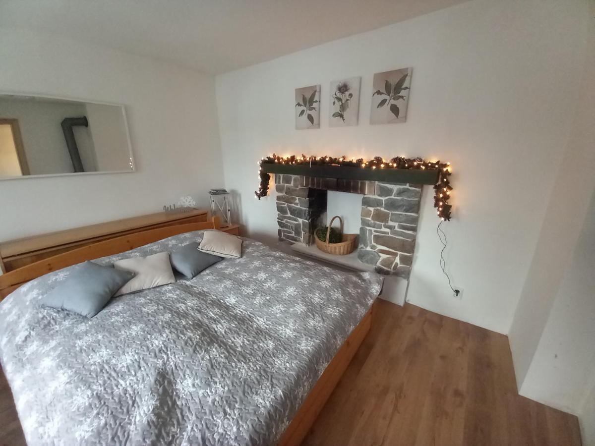 Chalupa Nela Apartmany Haj U Loucne Pod Klinovcem โลชนา โปด กลิโนฟเซม ภายนอก รูปภาพ