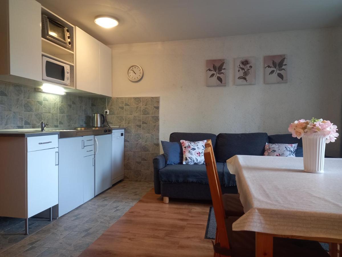 Chalupa Nela Apartmany Haj U Loucne Pod Klinovcem โลชนา โปด กลิโนฟเซม ภายนอก รูปภาพ